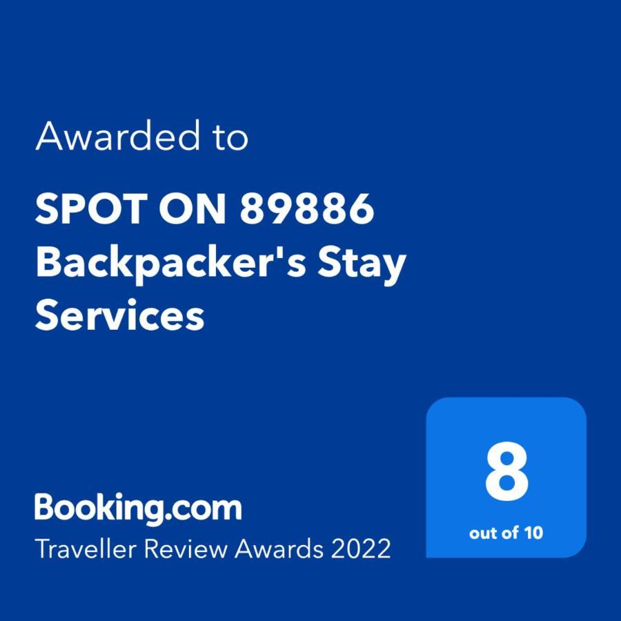 Spot On 89886 Backpacker'S Stay Services Kuching Bagian luar foto