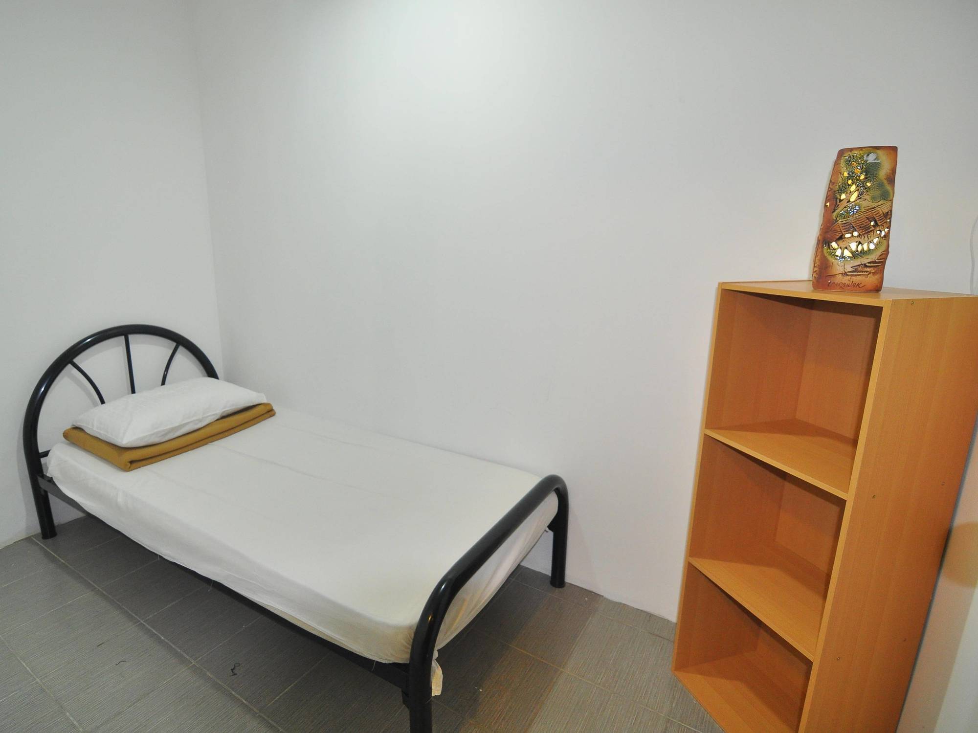 Spot On 89886 Backpacker'S Stay Services Kuching Bagian luar foto
